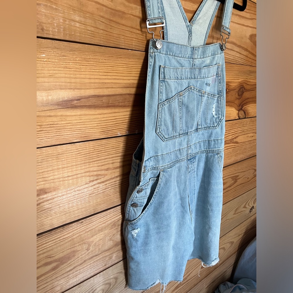 NWT Gap short denim overalls size small